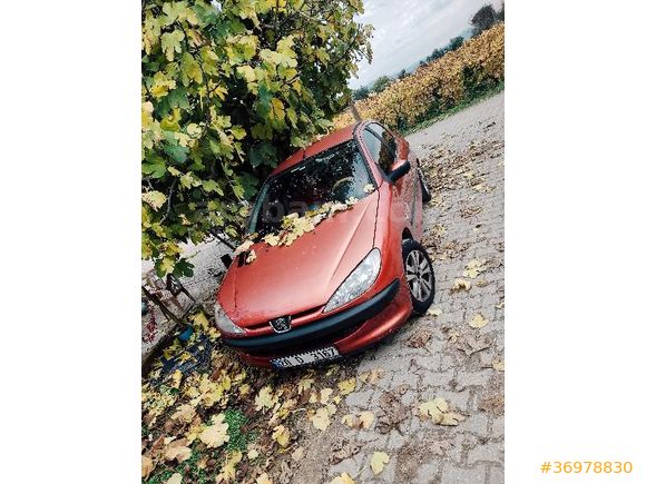 Sahibinden Peugeot 206 1.1 X-Design 2006 Model  201.000 km Kırmızı