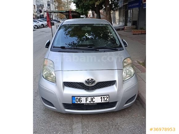 Sahibinden Toyota Yaris 1.33 Terra Sporty 2010 Model  97.500 km Gri (Gümüş)