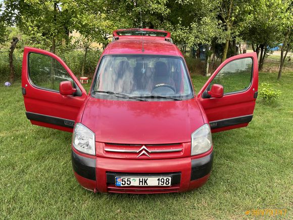 Sahibinden Citroen Berlingo 1.9 D 2003 Model  260.000 km Kırmızı