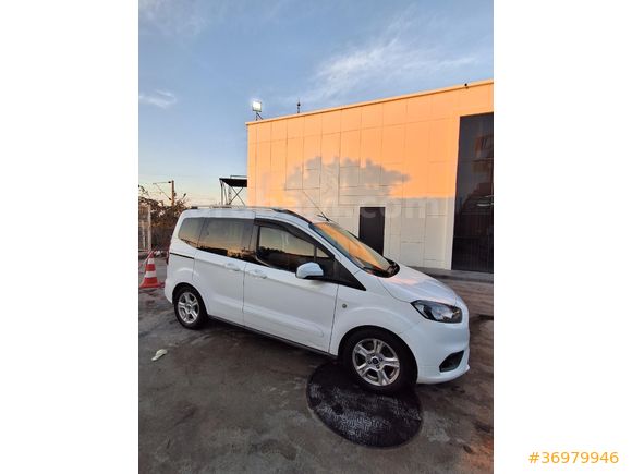 Sahibinden Ford Tourneo Courier 1.5 TDCi Black Line 2019 Model  121.000 km Beyaz