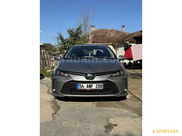 Sahibinden Toyota Corolla 1.8 Hybrid Dream 2021 Model 