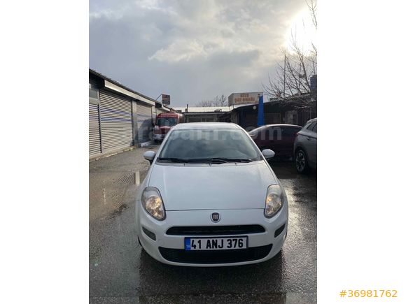 Sahibinden Fiat Punto Grande 1.3 Multijet 2012 Model  240.000 km Beyaz