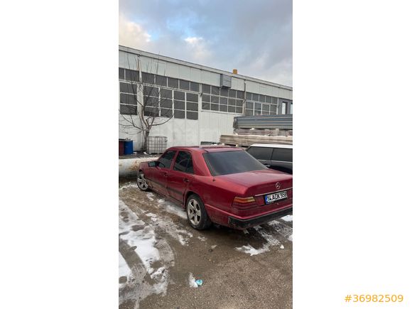 Sahibinden Mercedes - Benz E 200 1986 Model  250.000 km Kırmızı