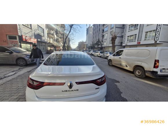 İLK SAHİBİNDEN 83BİN KM DE ORJİNAL SATILIK RENAULT ICON