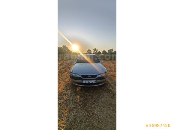 Sahibinden Opel Vectra 2.0 CD 1996 Mode bütün ağır bakımları yapıldı tüp beyni 2 yıl Garanti 4 cam otomatik sıcak soğuk klima var bütün özellikleri çl