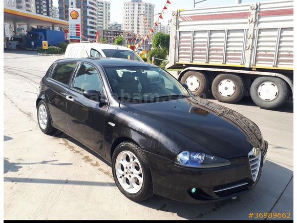 Sahibinden Alfa Romeo 147 1.6 TS Distinctive 2005 Model