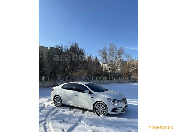 Sahibinden Renault Megane 1.3 TCe Joy 2022 Model 