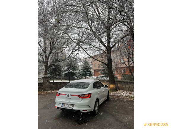 Sahibinden Renault Megane 1.3 TCe Joy 2022 Model 