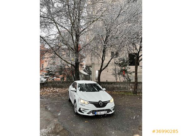 Sahibinden Renault Megane 1.3 TCe Joy 2022 Model 