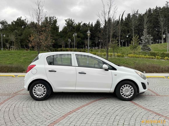 DEĞİŞENSİZ + HATASIZ +  DİZEL + DÜŞÜK KM + 2013 OPEL CORSA 