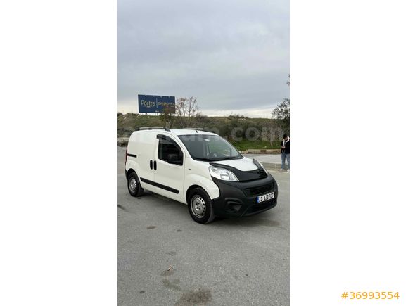 Sahibinden Fiat Fiorino Cargo 1.3 Multijet 2017 Model 
Kazasız  Tramersiz Temiz kullanışlı masrafsızdır.