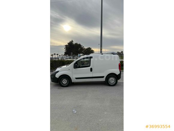Sahibinden Fiat Fiorino Cargo 1.3 Multijet 2017 Model 
Kazasız  Tramersiz Temiz kullanışlı masrafsızdır.