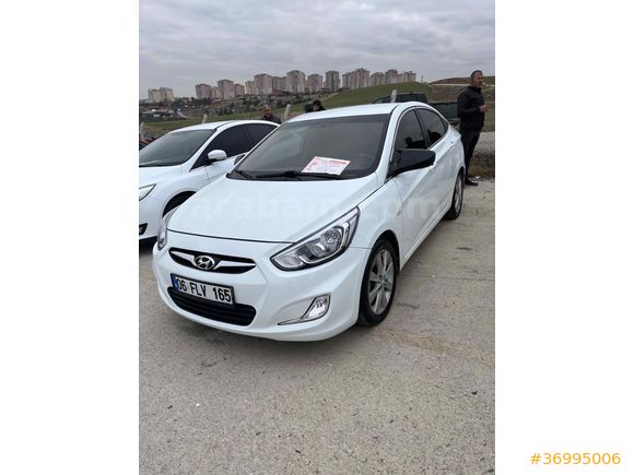 Sahibinden Hyundai Accent Blue 1.6 CRDI Mode Plus 2015 Model 