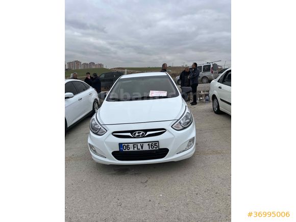 Sahibinden Hyundai Accent Blue 1.6 CRDI Mode Plus 2015 Model 