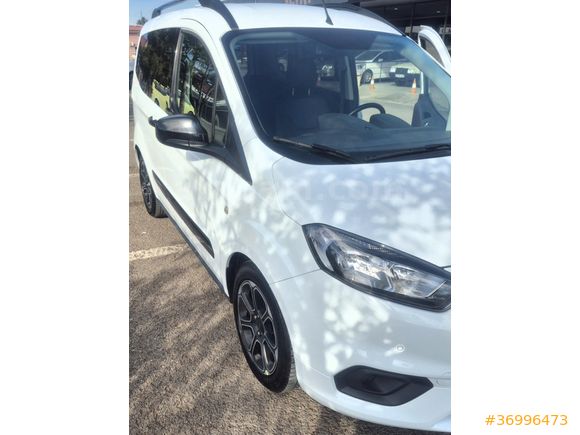 *SON FİYAT - ACİL* - Servis Bakımlı Ford Tourneo Courier 1.0 EcoBoost Titanium Plus- 2023 Model