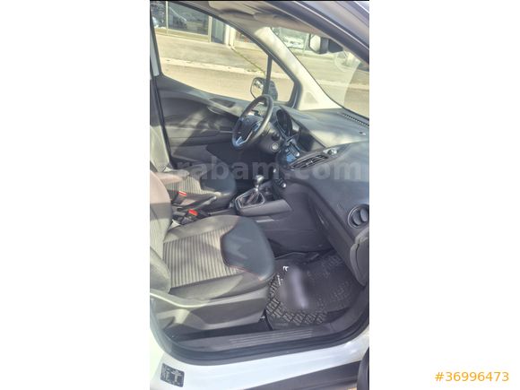 *SON FİYAT - ACİL* - Servis Bakımlı Ford Tourneo Courier 1.0 EcoBoost Titanium Plus- 2023 Model