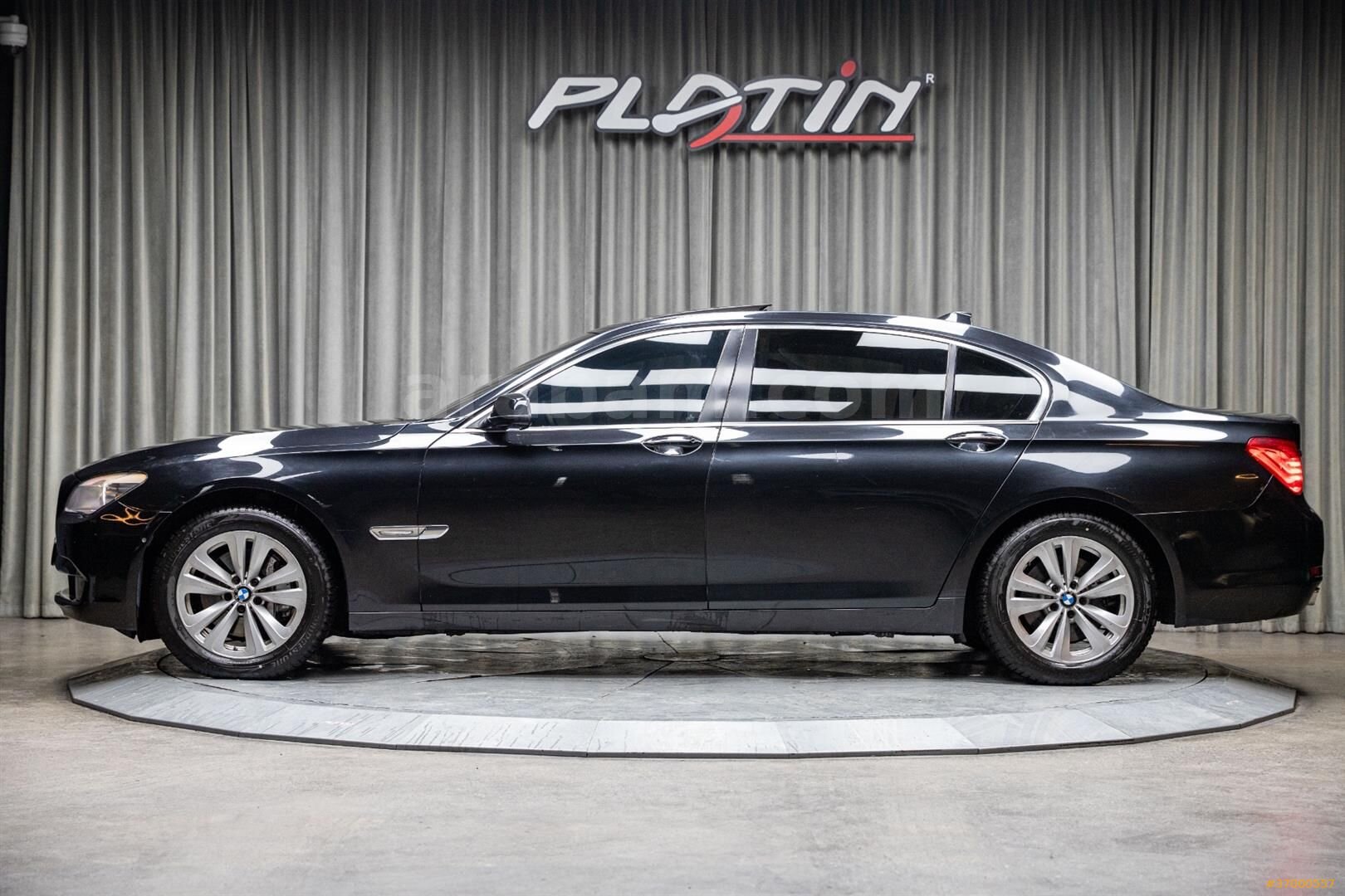 Galeriden BMW 7 Serisi 740i Long 2011 Model İstanbul 250.500 km Siyah 3