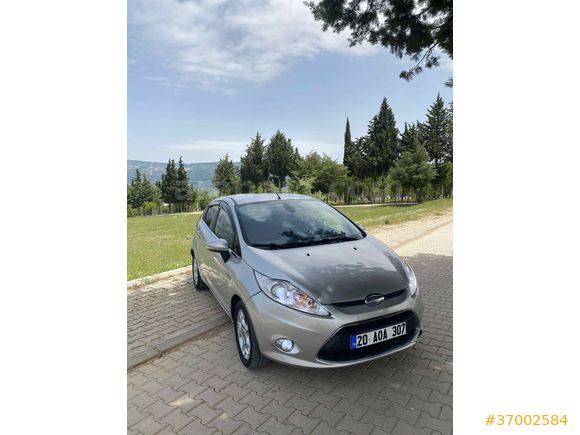 Sahibinden Ford Fiesta 1.4 TDCi Titanium 2011 Model 