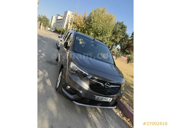 Sahibinden Opel Combo 1.5 CDTI Ultimate 2023 Model  32.000 km Gri