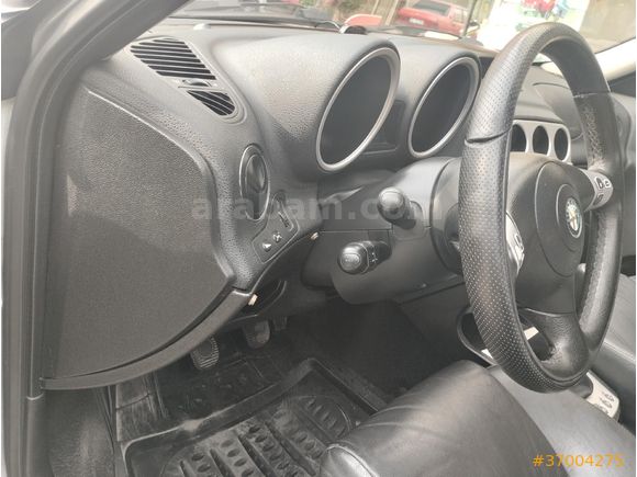 Sahibinden Alfa Romeo 156 1.6 TS Distinctive 2004 Model Mersin 300.000 km Gri (Gümüş)