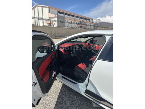 Sahibinden Renault Clio 1.5 dCi Icon 2012 Model