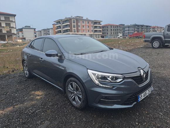 Sahibinden Renault Megane 1.3 TCe Touch Plus paket 2023 Model Tekirdağ