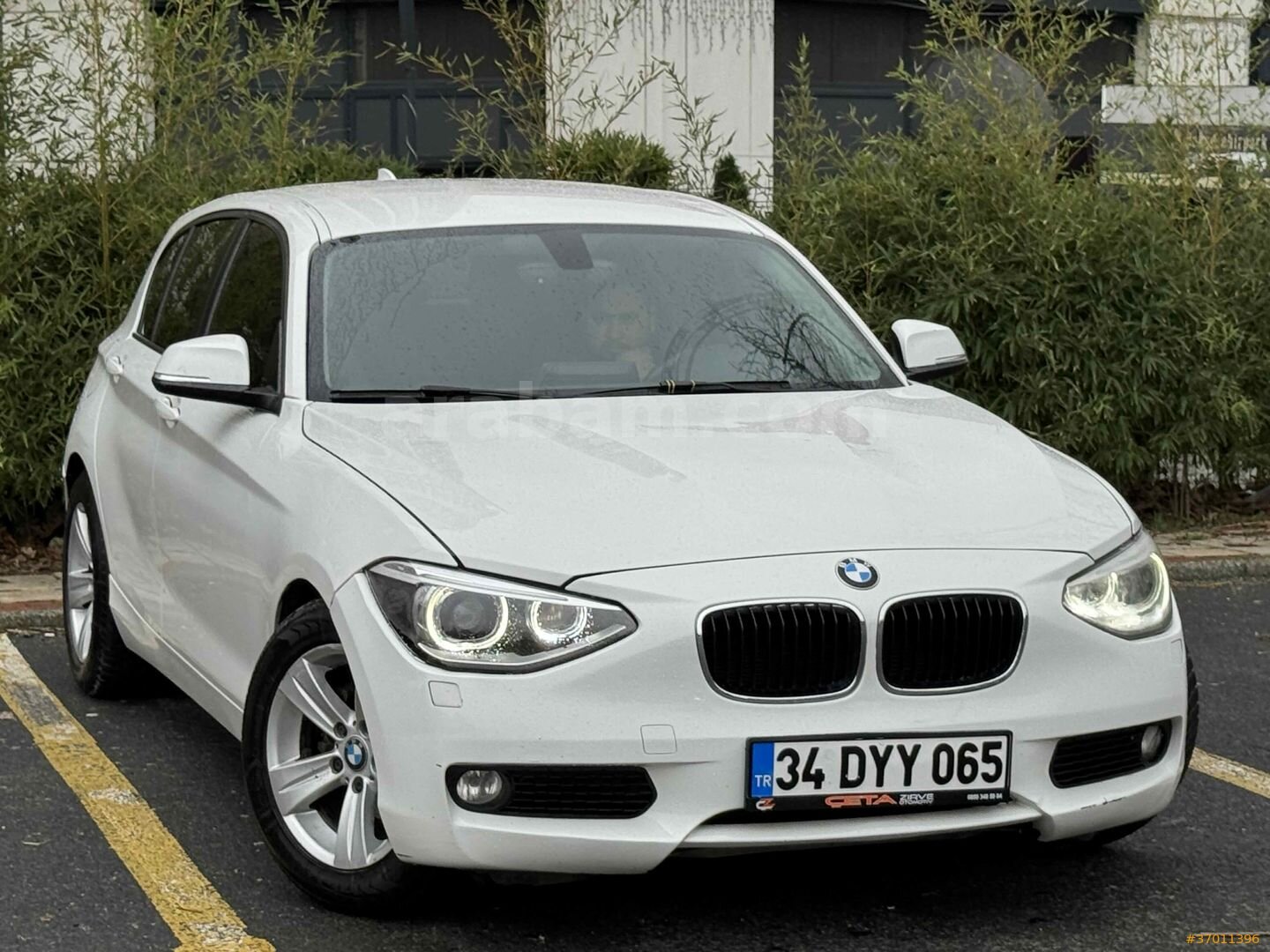 Galeriden BMW 1 Serisi 116d Comfort 2014 Model İstanbul 260.000 km Beyaz 3
