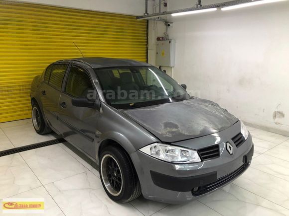 PAZARLIKSIZ BU GÜNE ÖZEL PLAKALI RUHSATLI 2004 RENAULT MEGAN 2