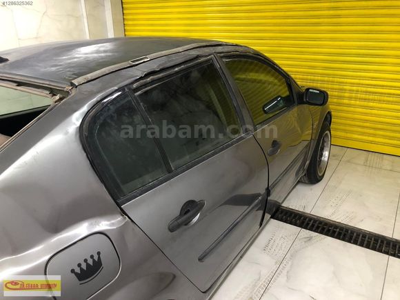 PAZARLIKSIZ BU GÜNE ÖZEL PLAKALI RUHSATLI 2004 RENAULT MEGAN 2