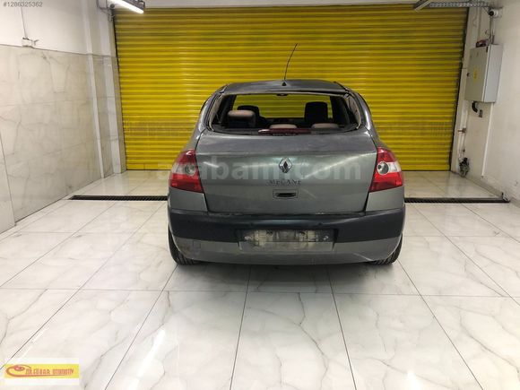 PAZARLIKSIZ BU GÜNE ÖZEL PLAKALI RUHSATLI 2004 RENAULT MEGAN 2