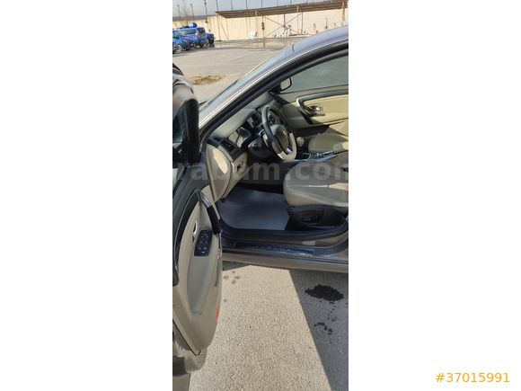Memurdan Temiz ve Bakımlı fuul paket olup  Emsalleri Arasında satılık Tek Araç.