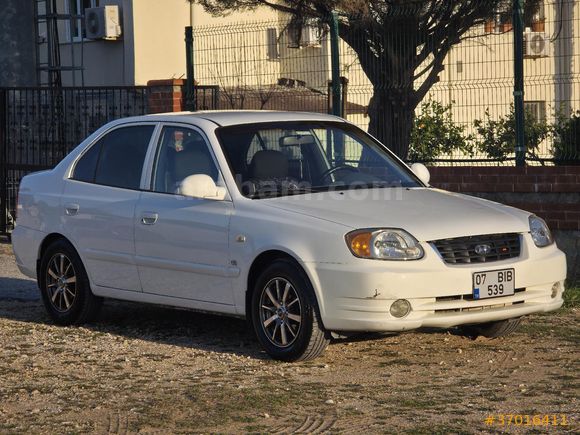 Hyundai Accent 1.5 CRDi Admire 2004 Model DİPDİRİ ARAÇ