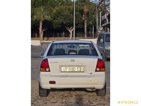 Hyundai Accent 1.5 CRDi Admire 2004 Model DİPDİRİ ARAÇ