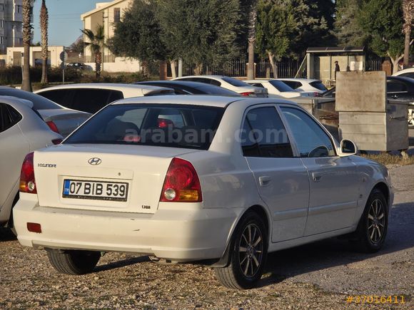 Hyundai Accent 1.5 CRDi Admire 2004 Model DİPDİRİ ARAÇ