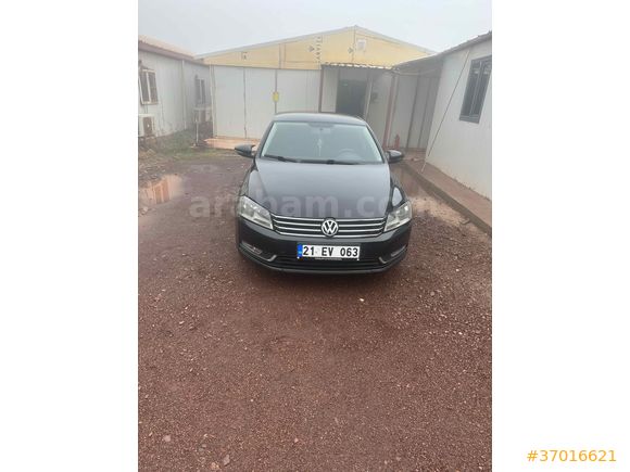 Sahibinden Volkswagen Passat 1.4 TSi BlueMotion Trendline 2014 Model  250.000 km Siyah