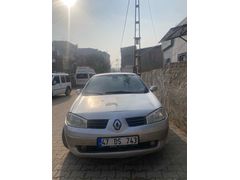 Sahibinden Renault Megane 1.5 dCi Dynamique 2006 Model komple boyalı  olup değişensiz  
