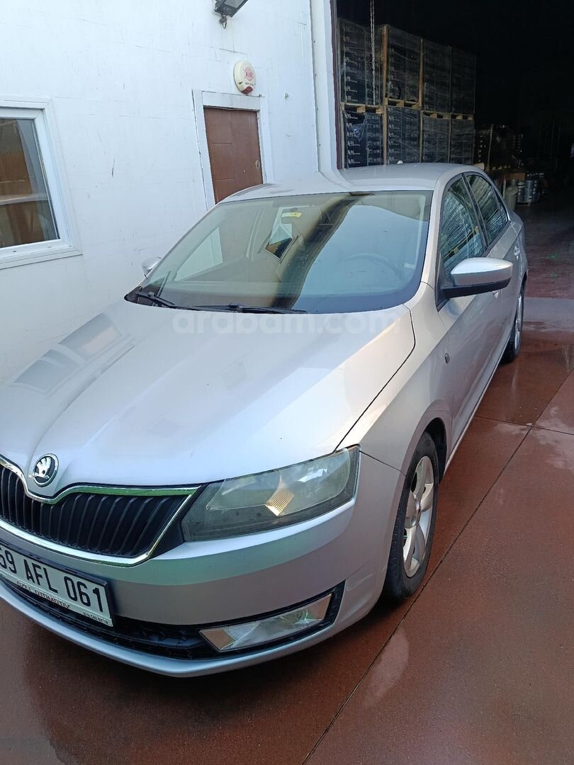Sahibinden Skoda Rapid 1.2 Ambition 2013 Model 151.000 km Gri (Gümüş) 2