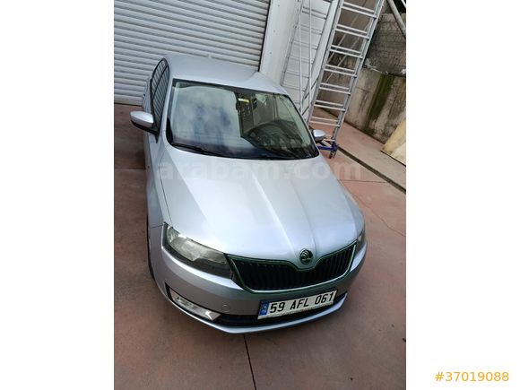 Sahibinden Skoda Rapid 1.2 Ambition 2013 Model  147.000 km Gri (Gümüş)