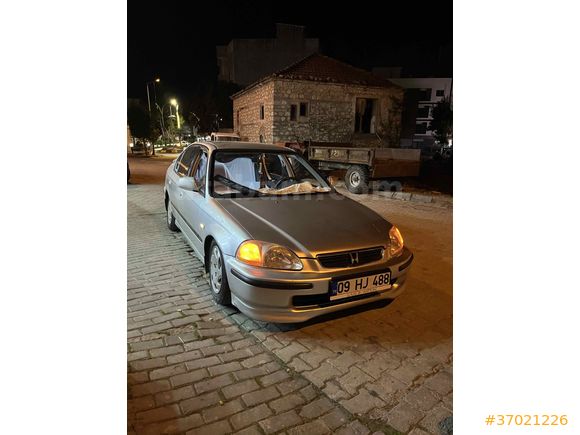 Sahibinden Honda Civic 1.4 i S 1998 Model  detaylar için yazınız takas olur 