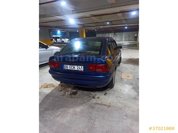Sahibinden Ford Escort 1.8 CLX 1996 Model