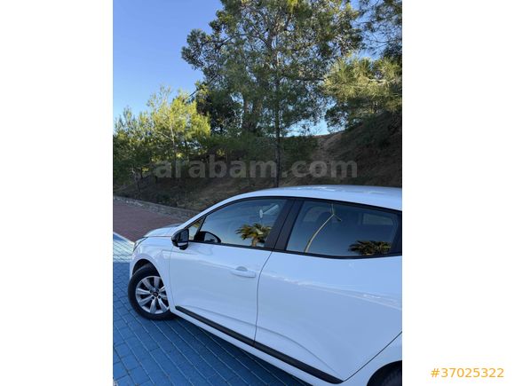 Sahibinden Renault Clio 1.0 SCe Equilibre 2023 Model 