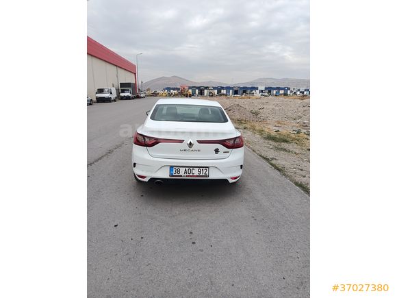 2017 MODEL RENAULT MEGANE TOUCH OTOMATİK