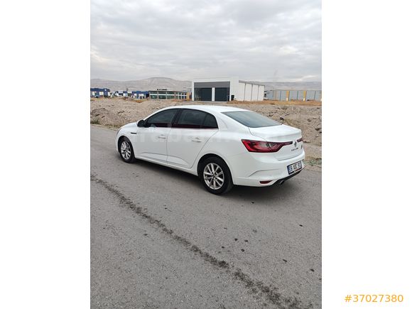 2017 MODEL RENAULT MEGANE TOUCH OTOMATİK