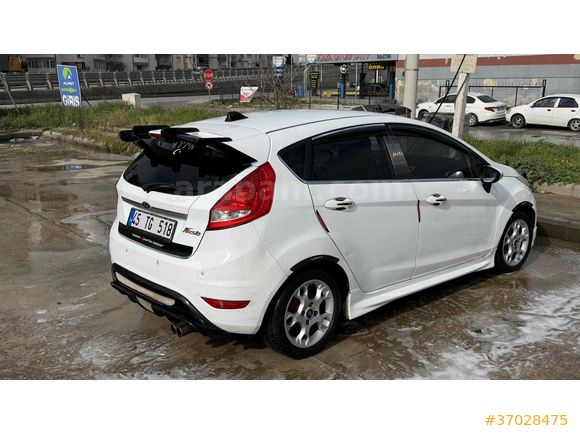 düşük km yeni vizeli  Ford Fiesta 1.4 Titanium Xplus 2012 Model 