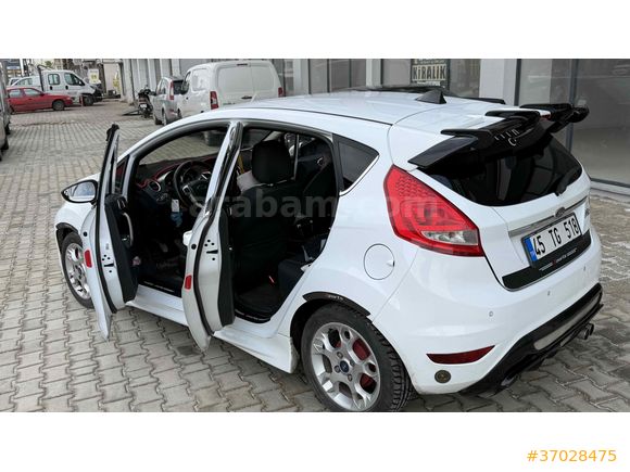 düşük km yeni vizeli  Ford Fiesta 1.4 Titanium Xplus 2012 Model 