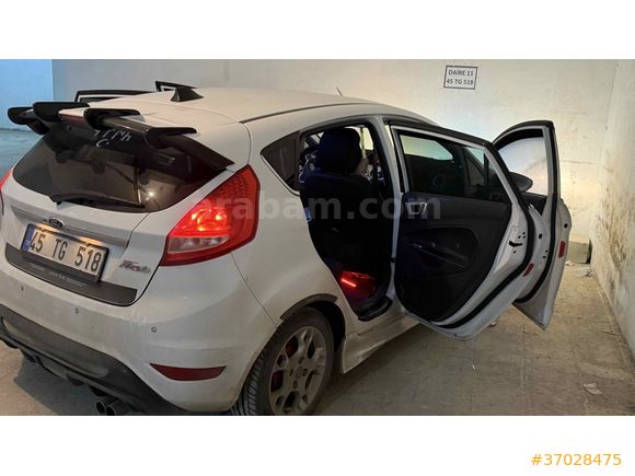 düşük km yeni vizeli  Ford Fiesta 1.4 Titanium Xplus 2012 Model 