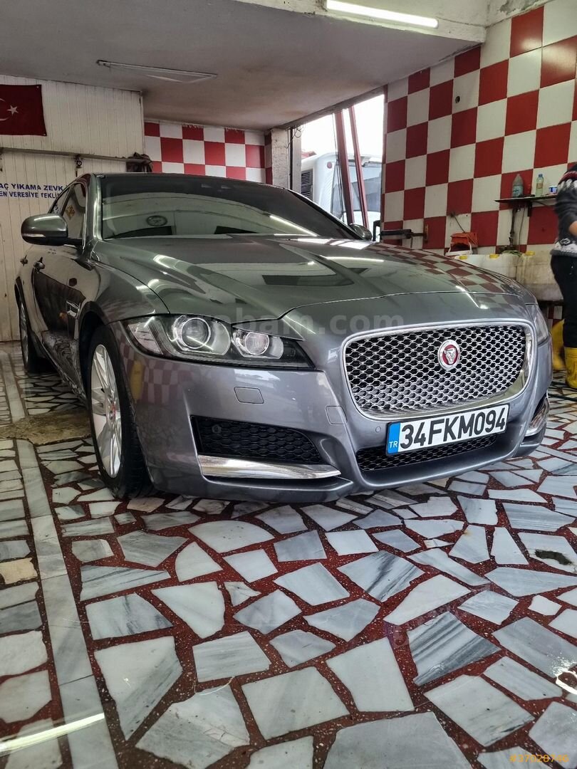 Sahibinden Jaguar XF 2.0 D Portfolio Plus 2015 Model Antalya 200.000 km Füme 1