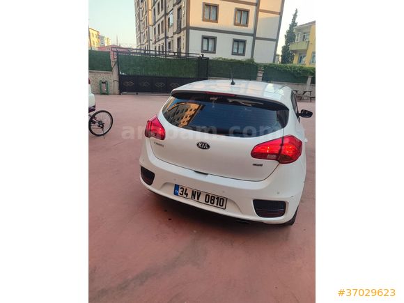 Sahibinden Kia Ceed 1.6 CRDi Comfort 2015 Model