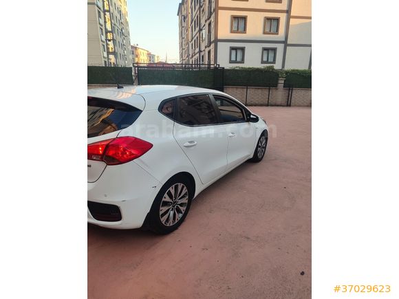 Sahibinden Kia Ceed 1.6 CRDi Comfort 2015 Model