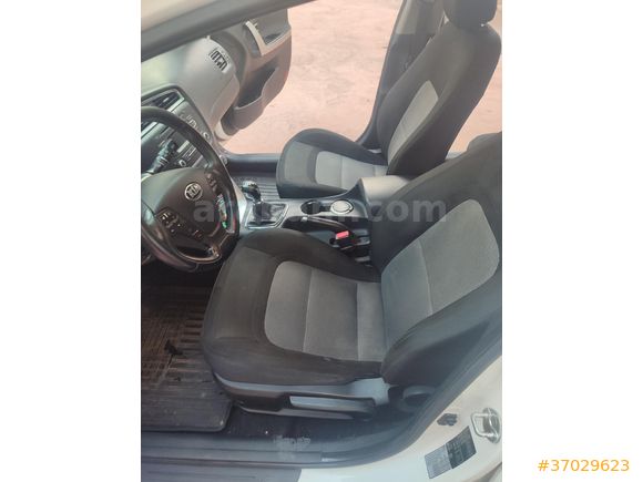 Sahibinden Kia Ceed 1.6 CRDi Comfort 2015 Model